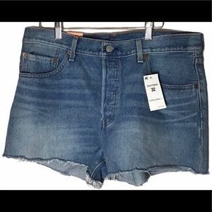 LEVI’S Women's Button Fly Cut Off Shorts 32